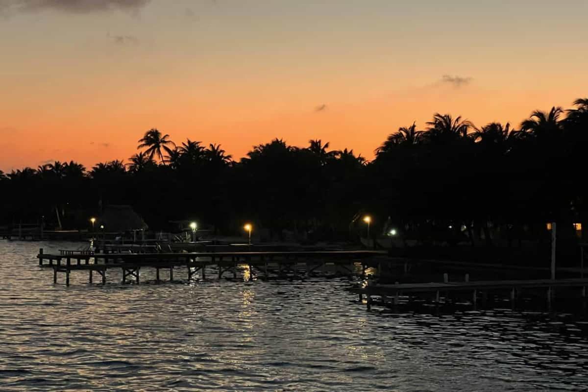 White Sands Cove San Pedro  Bagian luar foto